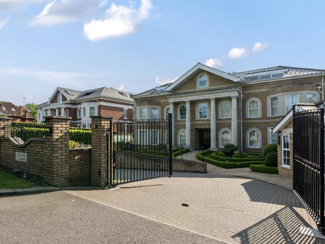 Cockfosters, EN4 Real Estates