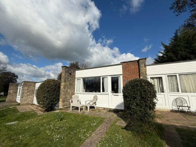 Cockleton Lane, Cowes PO31, 2 bed semi detached bungalow to rent, £780 pcm | PrimeLocation