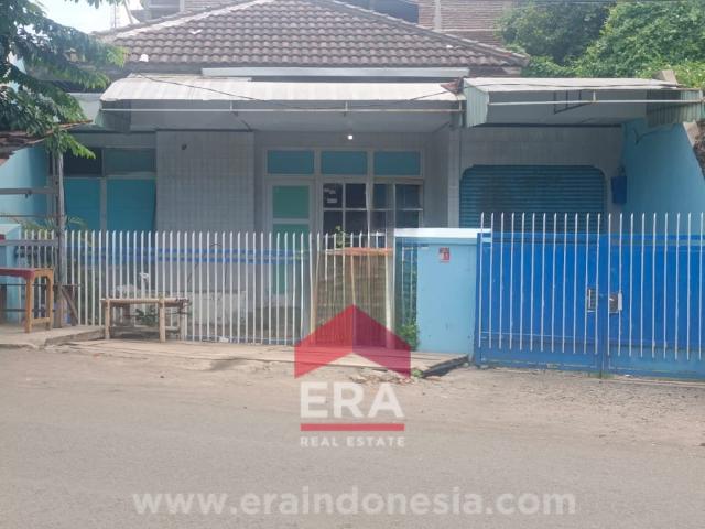 Cocok untuk usaha, letak strategis dan posisi dipinggir jalan raya