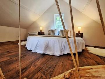 Cocon romantique avec jacuzzi au bord de la Dordogne