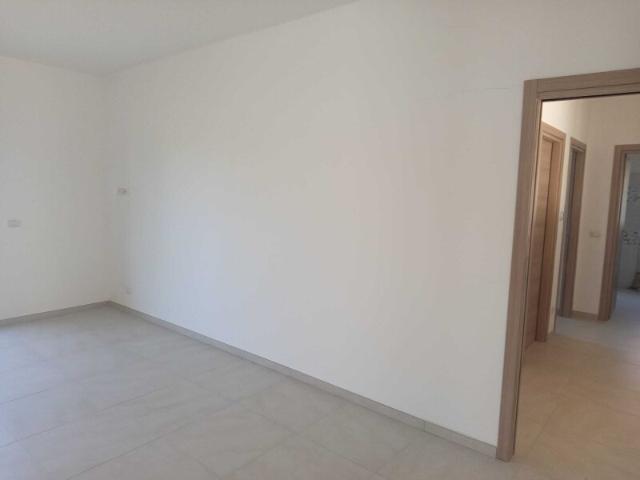 Codice F01E Appartamento, Trilocale Affitto