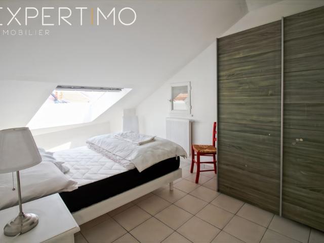 COEUR DE VILLE, GRAND T2 DUPLEX DE CARACTERE !