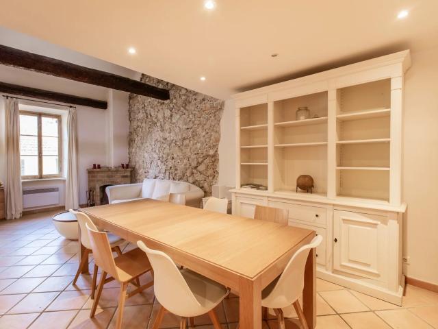 Coeur de Villefranche sur Mer, bel appartement style loft av. 100m² Villefranche sur Mer