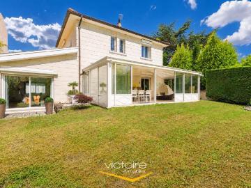 Coeur de Montchat Cours Eugénie Splendide maison de 4 suites sur une magnifique parcelle de 600 m²