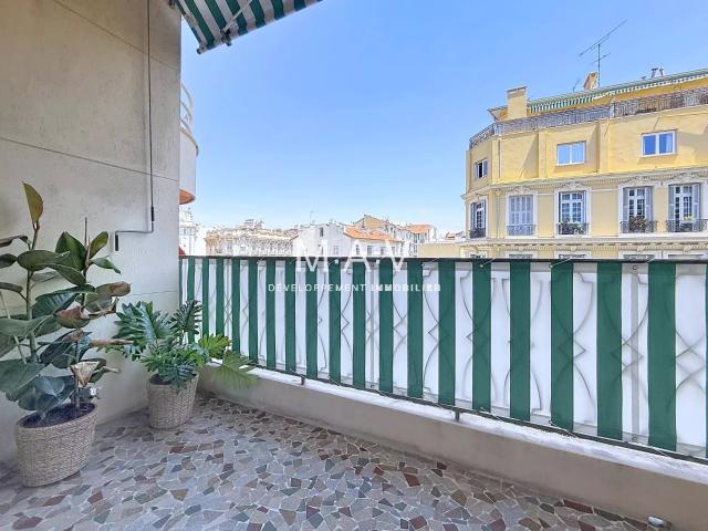 Coeur Nice/Fleurs Gambetta Appartement 3 Pièces Luxueusement. 64m² Nice