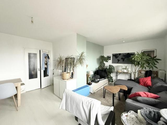 Coeur Patte d'Oie Appartement 3 Pièces avec Balcon et Placement libre dans la résidence