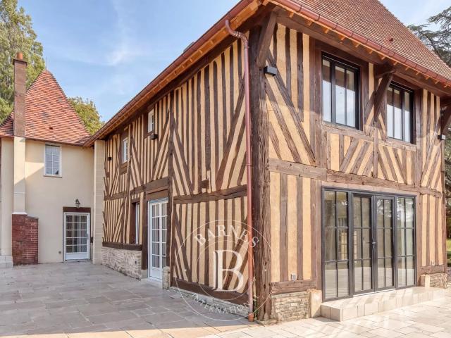 Coeur Pays d'Auge Maison Augeronne Rénovée Vue dégagée 181m² Mézidon Vallée d'Auge