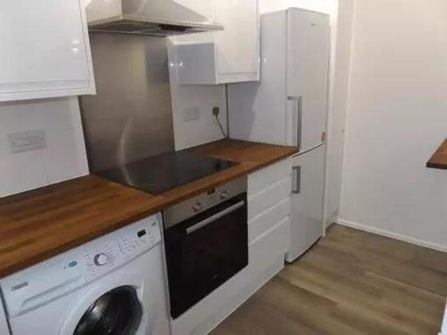 Coe Avenue SE25, 1 bed detached house to rent, £1,300 pcm | PrimeLocation