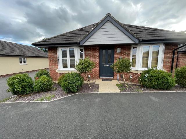 Coed Cae Bach, Cwmrhydyceirw, Swansea 3 bed bungalow to rent £1,300 pcm £300 pw