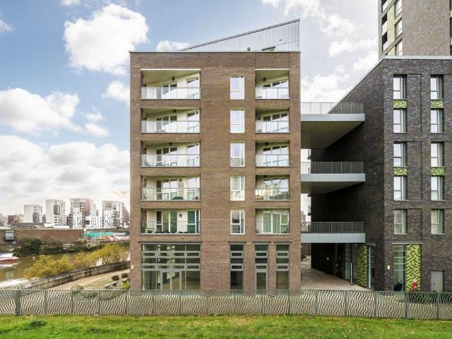 Cofferdam Way, Deptford 3 bed flat to rent £3,400 pcm £785 pw