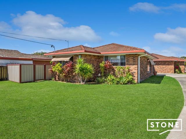 Coffs Harbour, 1/3 Carten Close