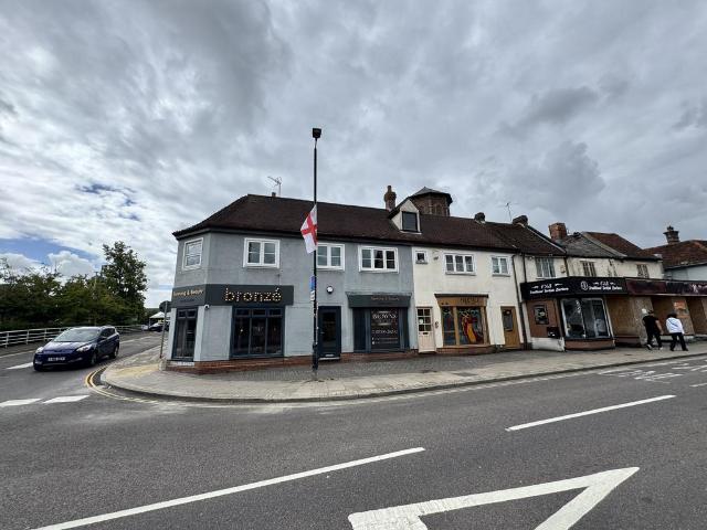 Coggeshall Road, Braintree CM7 2 bed flat to rent £1,075 pcm £248 pw