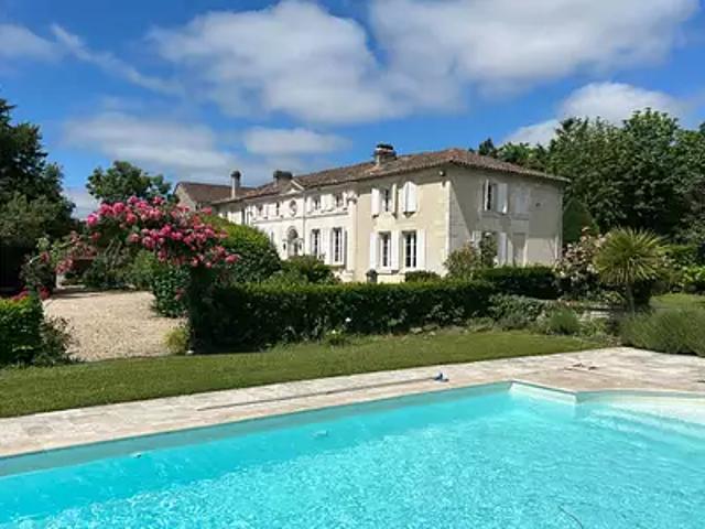 Cognac 16100 Achat / Vente maison 11 pièces t11