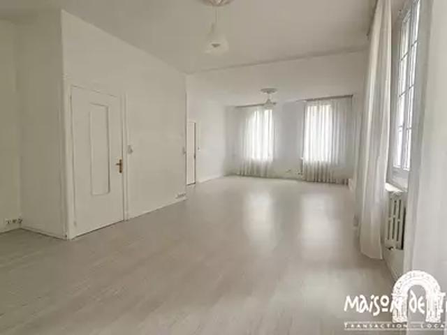 Cognac 16100 Location appartement 6 pièces t6 au dernier étage