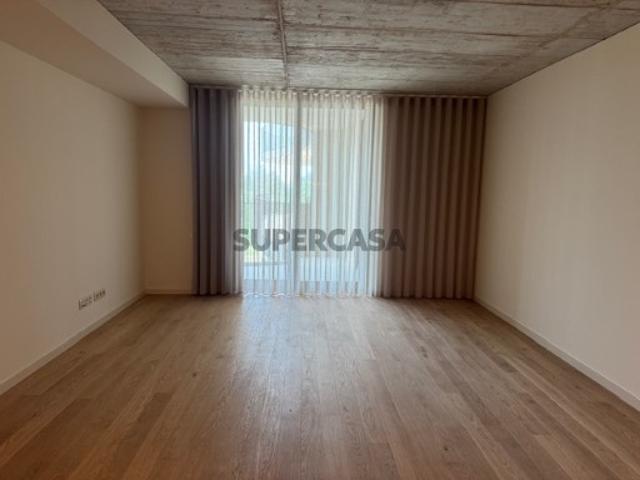 Apartamento T1 Novo com Varandas e Vistas Deslumbrantes em Coimbra