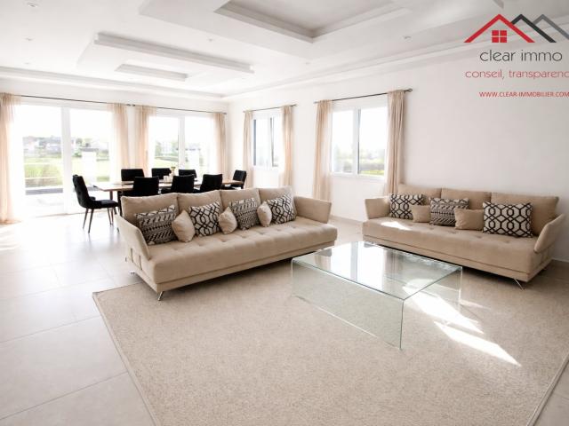 COINCY Maison individuelle 6 pièces 177 m2 habitables avec piscine