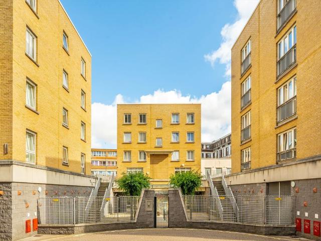 Coke Street, Aldgate E1, 1 bed flat to rent, £1,995 pcm | PrimeLocation