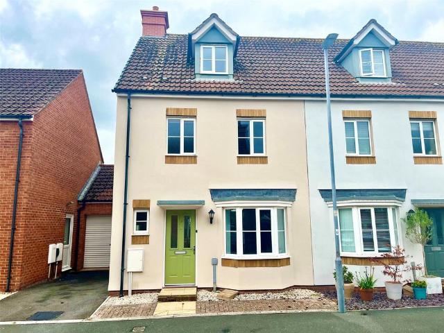 Coker Way, Chard, Somerset, TA20 4 bed end of terrace house to rent £1,300 pcm £300 pw