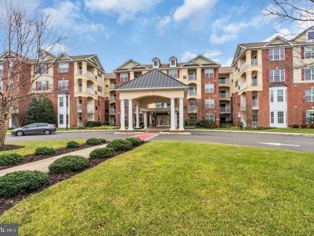 Colts Cir Unit B, Lawrence Township, Condo For Sale