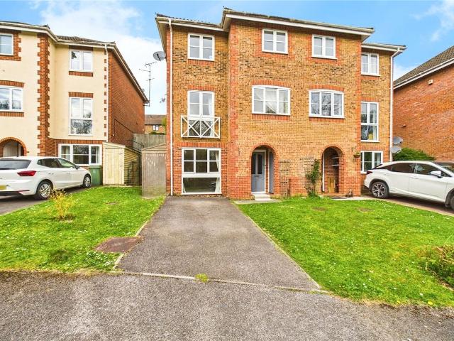 Coltsfoot Close, Burghfield Common, Reading, Berkshire RG7, 4 bed town house to rent, £1,850 pcm | PrimeLocation