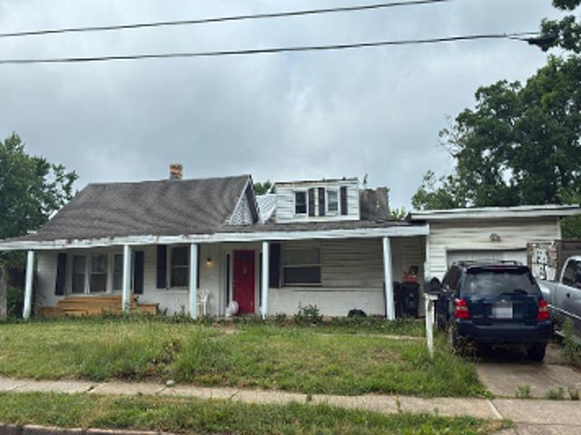 Columbia Ave