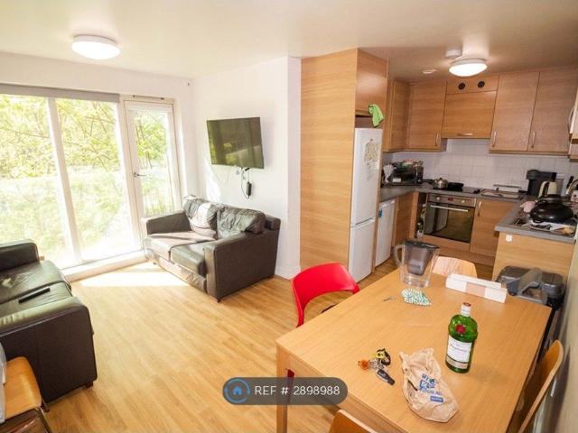 Columbia Lodge, Southampton SO16, Room to rent, £550 pcm | PrimeLocation