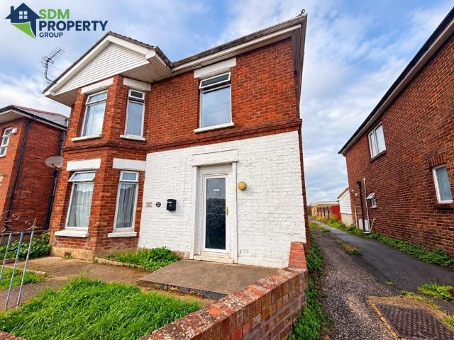 Columbia Road, Bournemouth, Dorset BH10, 6 bed shared accommodation to rent, £700 pcm | PrimeLocation