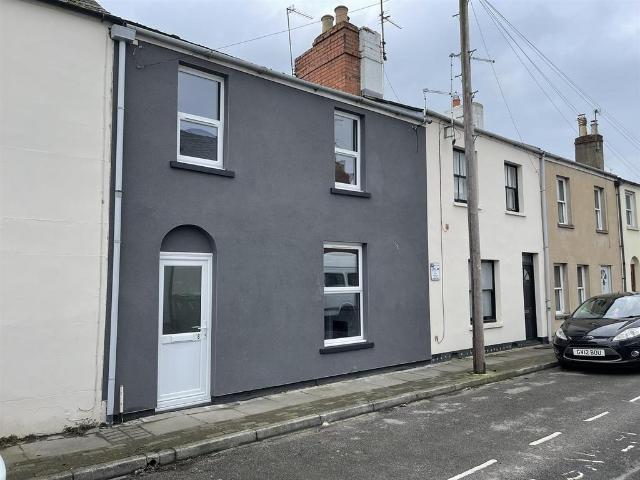 Columbia Street, Cheltenham 3 bed terraced house to rent £1,600 pcm £369 pw