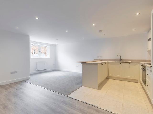 Columbia Street, Cheltenham GL52, 2 bed terraced house to rent, £1,350 pcm | PrimeLocation