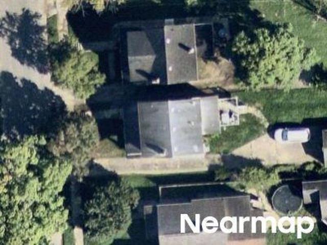 Columbian Ave