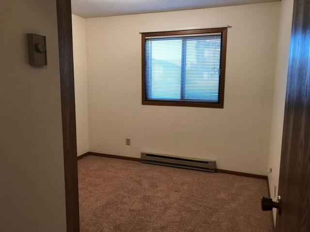 Columbine 1951 2 Bedroom Apartment for Rent at 1951 S 29th St, Grand Forks, ND 58201