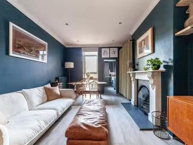 Colvestone Crescent