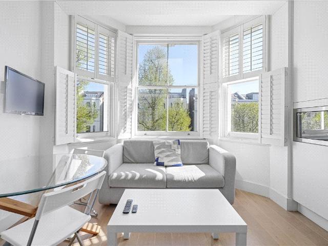 Colville Gardens, Notting Hill, London W11, Studio to rent, £1,850 pcm | PrimeLocation