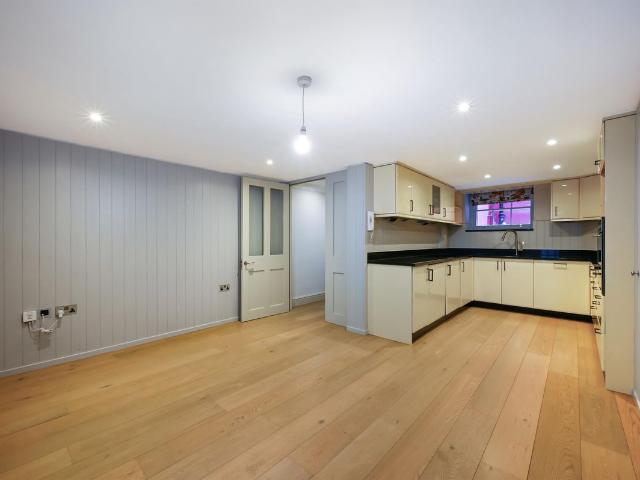Colville Place, Fitzrovia W1T, 3 bed flat to rent, £8,500 pcm | PrimeLocation