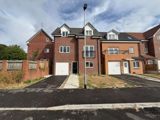 Colwick Grove, Masbrough, Rotherham S61, 3 bed detached house to rent, £1,250 pcm | PrimeLocation