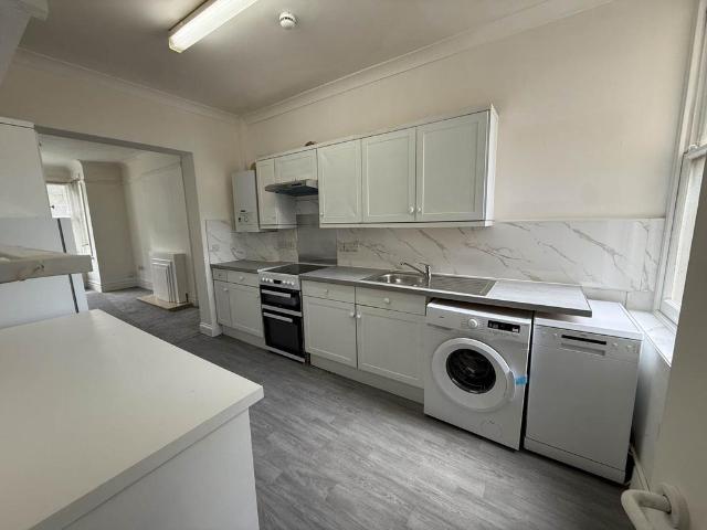 Colworth Road, Shirley 1 bed flat to rent £1,400 pcm £323 pw