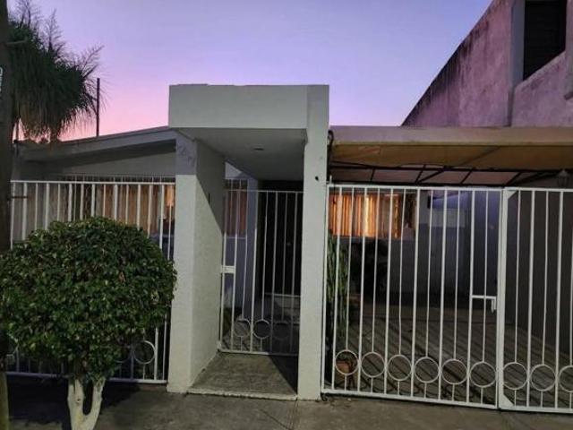 COL JARDINES PRIMERA SECCIÓN CASA EN VENTA 1 PLANTA