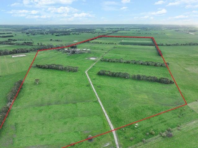 COLAC DISTRICT DAIRY PROPERTY