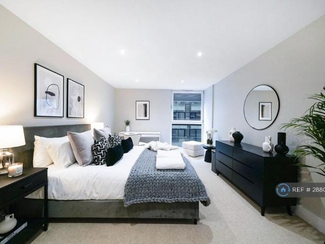 Colbalt Point, London, E14 1 bed flat to rent £4,500 pcm £1,038 pw