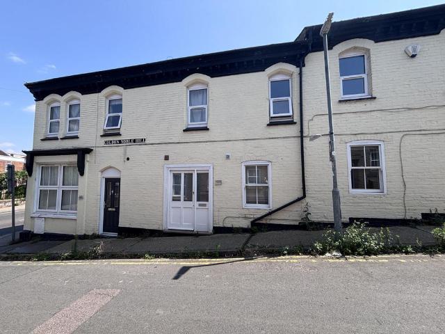 Colchester CO1 3 bed apartment to rent £1,325 pcm £306 pw