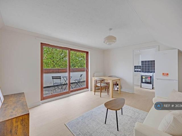 Colchester Road, London, E17 1 bed flat to rent £1,885 pcm £435 pw