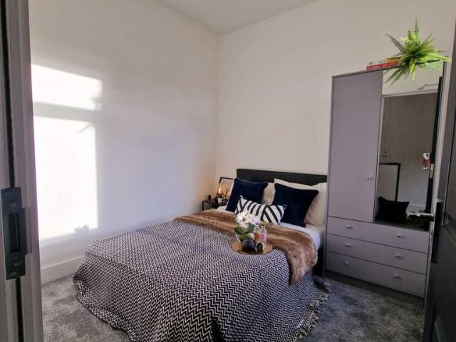 Colchester Road, Southend On Sea SS2 1 bed in a house share to rent £550 pcm £127 pw