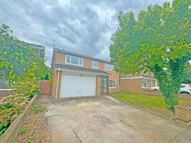 Colchester Way, Bedford MK41, 5 bed detached house to rent, £2,500 pcm | PrimeLocation