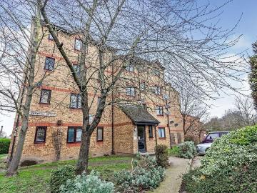 Cold Blow Lane, London SE14 2 bed flat to rent £1,900 pcm £438 pw