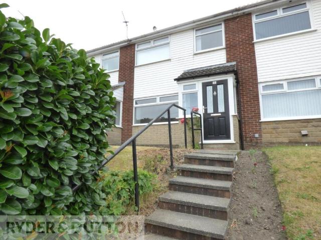 Cold Greave Close, Newhey, Rochdale. 3 bed terraced house to rent £1,100 pcm £254 pw