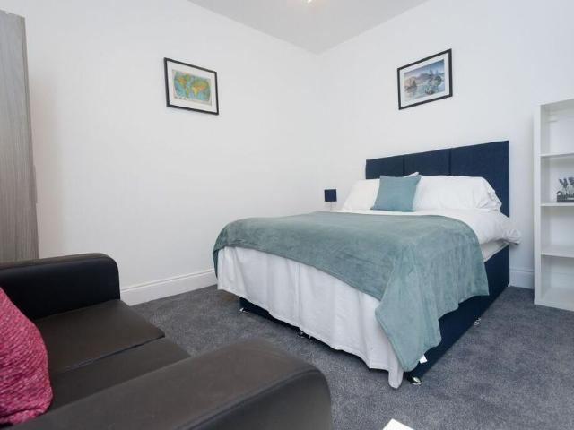 Coldcotes Avenue, Leeds