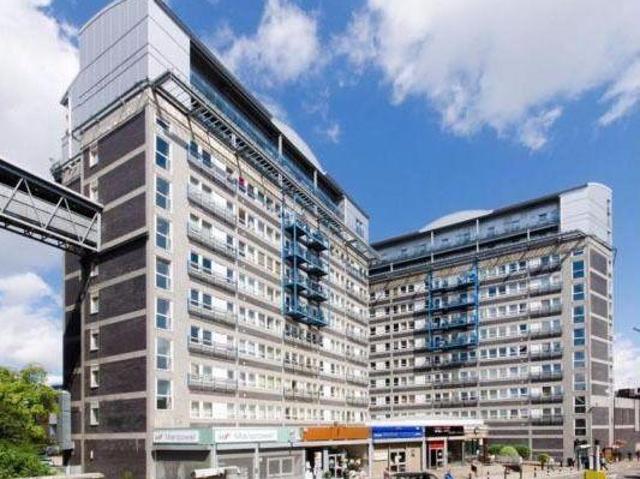Colderwood Street, SE18 2 bed flat to rent £2,200 pcm £508 pw