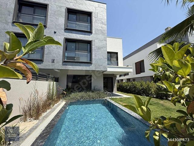 COLDWELL BANKER POYRAZDAN MÜSTAKİL HAVUZLU SATILIK 4+1 VİLLA