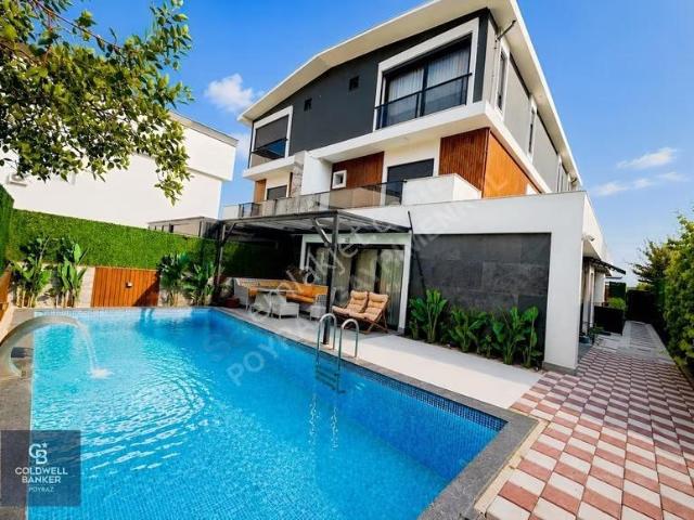 Coldwell Banker Poyrazdan Müstakil Giriş & Havuzlu Satılık Villa