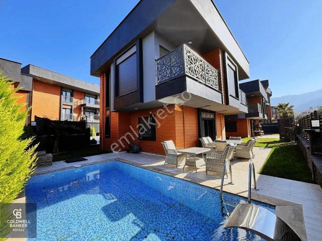 Coldwell Banker Poyraz'dan Kuşadası Havuzlu Tam Müstakil Villa